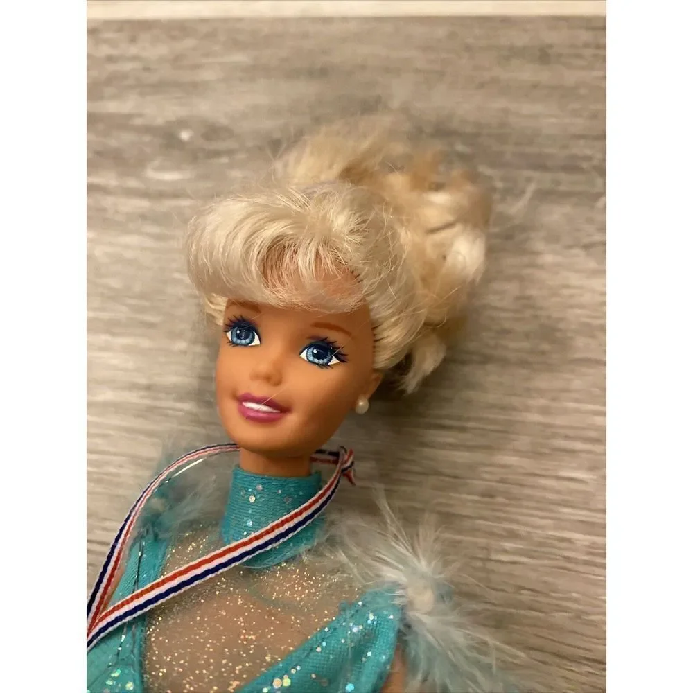 Mattel Olympic Figure Skater Barbie USA 1997 Skate and Spin 90s Doll